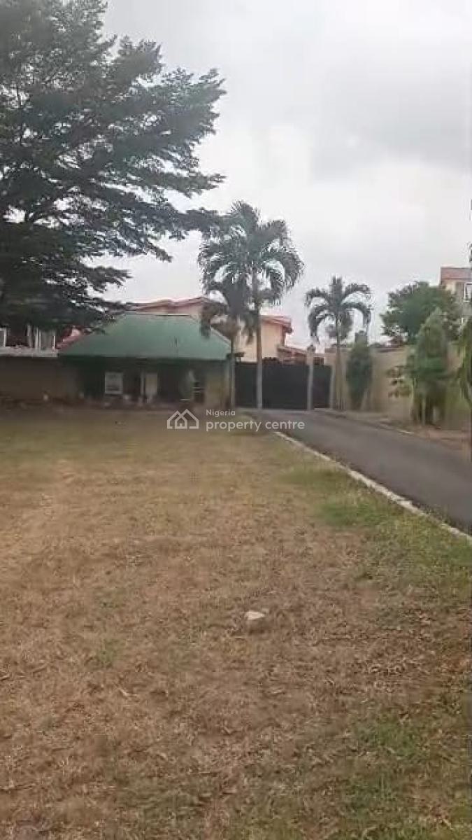 a 9876sqm Land of Units of Tenanted Apartments, Independence Estate, New Bodija, Ibadan, Oyo, Block of Flats for Sale