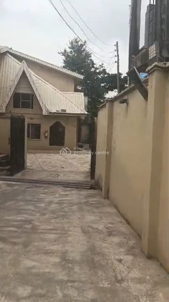 a 9876sqm Land of Units of Tenanted Apartments, Independence Estate, New Bodija, Ibadan, Oyo, Block of Flats for Sale