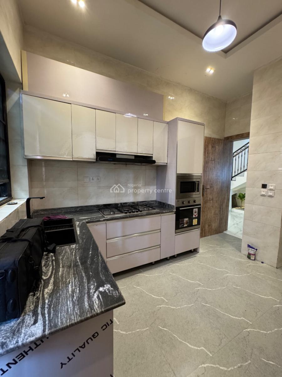 4bed Terraced Duplex  Bq  Car Port, Lekki, Lagos, Terraced Duplex for Rent