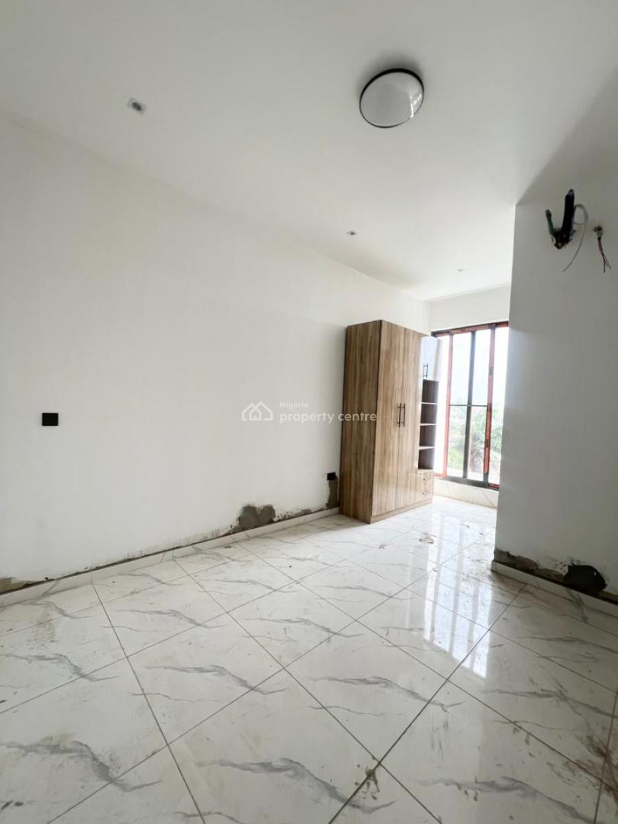 Exquisite 2bedroom Apartment with Swimming Pool in a Secure Estate, New Road, Lekki, Lagos, Flat / Apartment for Sale