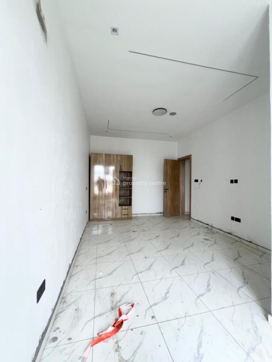 Exquisite 2bedroom Apartment with Swimming Pool in a Secure Estate, New Road, Lekki, Lagos, Flat / Apartment for Sale