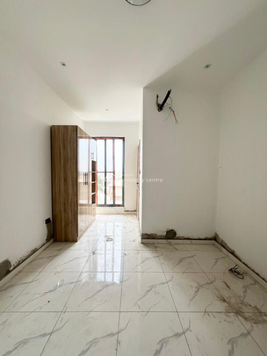 Exquisite 2bedroom Apartment with Swimming Pool in a Secure Estate, New Road, Lekki, Lagos, Flat / Apartment for Sale