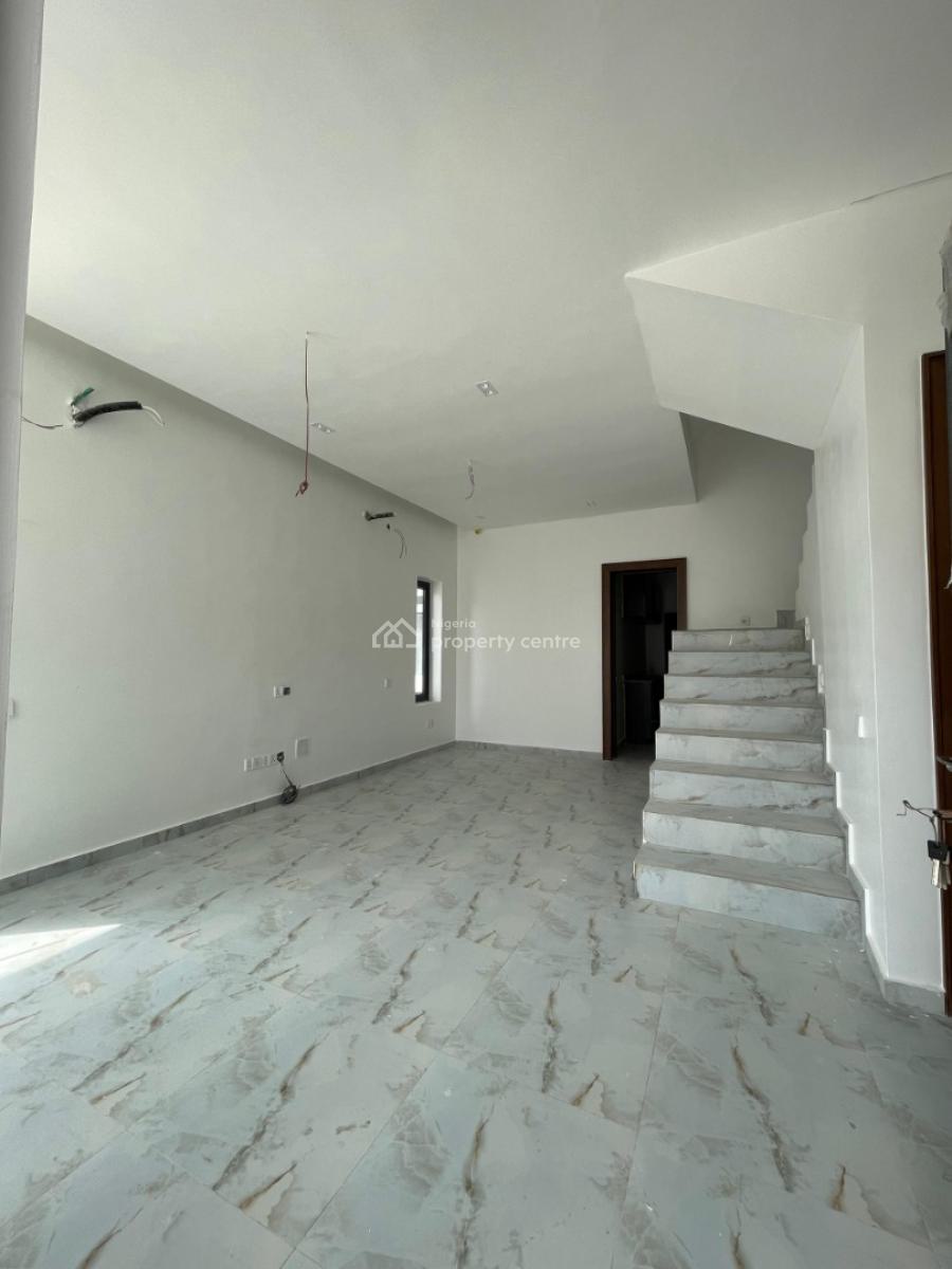 Spacious  4 Bedroom Semi Detached Duplex with Bq, Lekki Phase 1, Lekki, Lagos, Detached Duplex for Sale