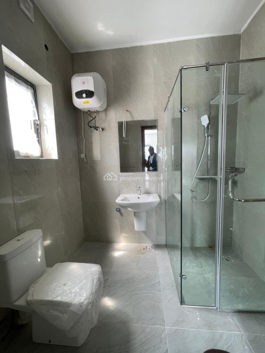 Spacious  4 Bedroom Semi Detached Duplex with Bq, Lekki Phase 1, Lekki, Lagos, Detached Duplex for Sale