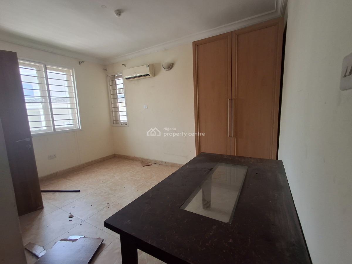 3 Bedroom Flat with Bq, Lekki Phase 1, Lekki, Lagos, Flat / Apartment for Rent