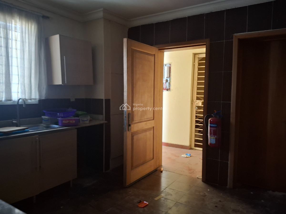 3 Bedroom Flat with Bq, Lekki Phase 1, Lekki, Lagos, Flat / Apartment for Rent