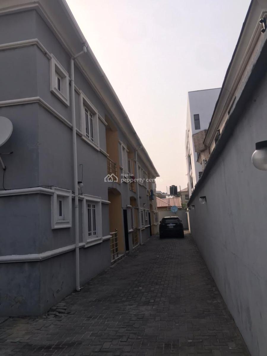 2 Bedroom Apartment, Lekki Phase 1, Lekki, Lagos, Flat / Apartment for Rent