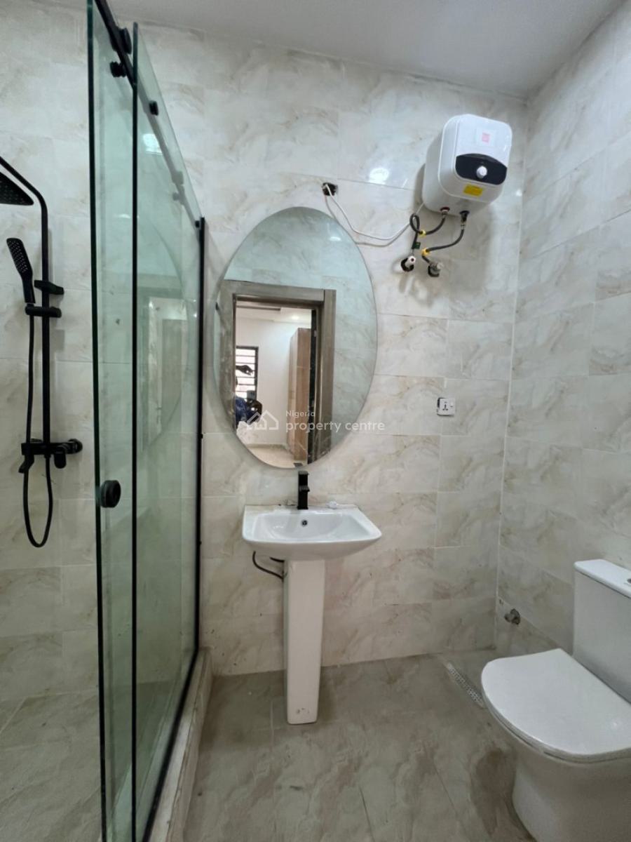 Nice 3 Bedroom Apartment, Ologolo, Lekki,, Ologolo, Lekki, Lagos, Flat / Apartment for Rent