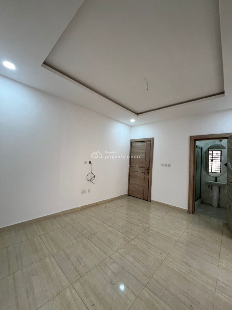 Nice 3 Bedroom Apartment, Ologolo, Lekki,, Ologolo, Lekki, Lagos, Flat / Apartment for Rent