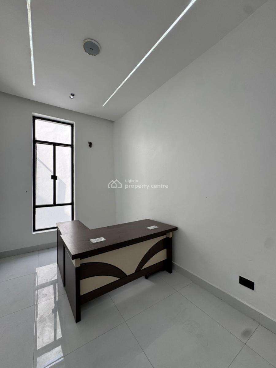 Magnificent 6  Beds with a Private Pool & Gym, Chevron Drive, Lekki, Lagos, Detached Duplex for Sale