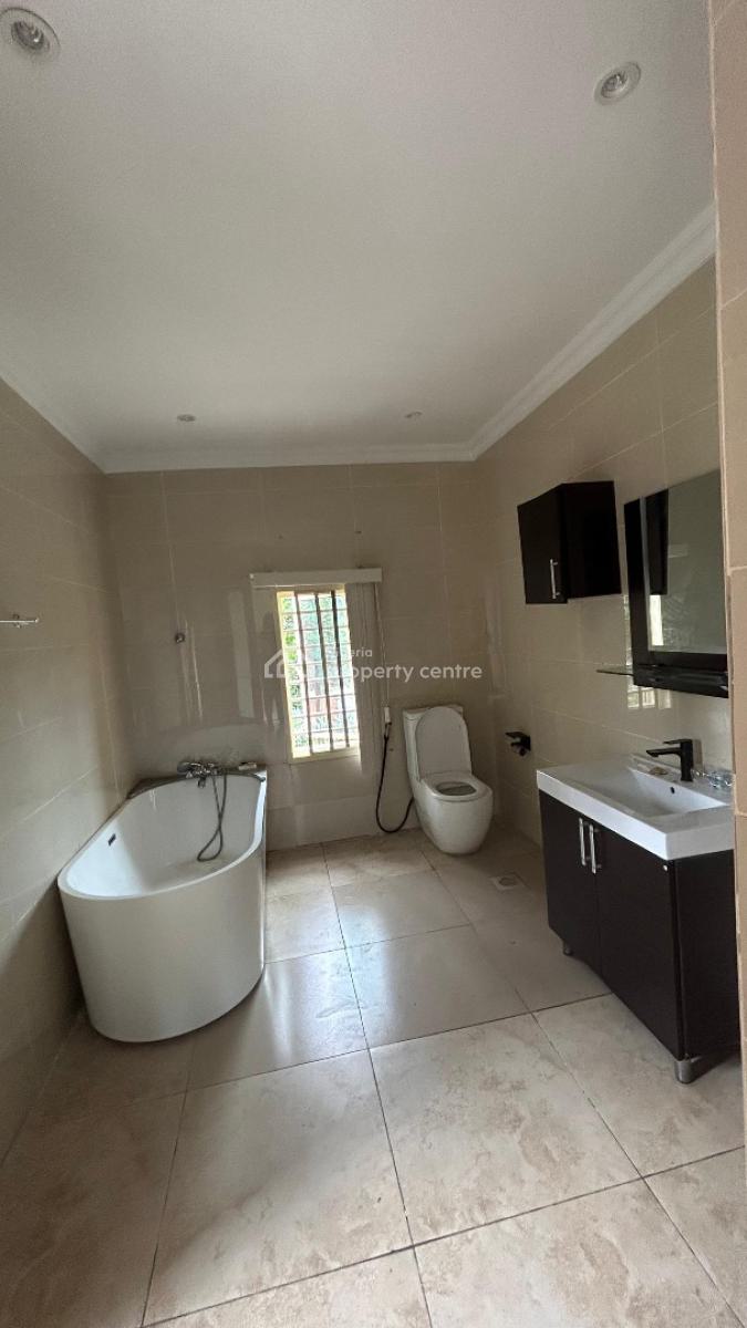 Spacious 4 Bedroom Apartment Available in Old Ikoyi, Old Ikoyi, Ikoyi, Lagos, Flat / Apartment for Rent