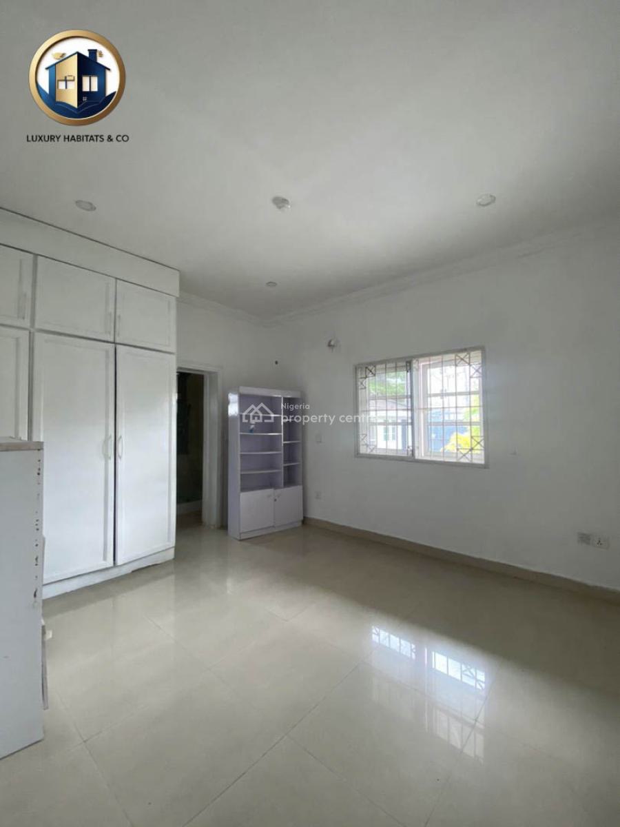 Newly Renovated 3 Bedroom Flat on Ground Floor with a Bq, Lekki Phase 1, Lekki, Lagos, Flat / Apartment for Rent