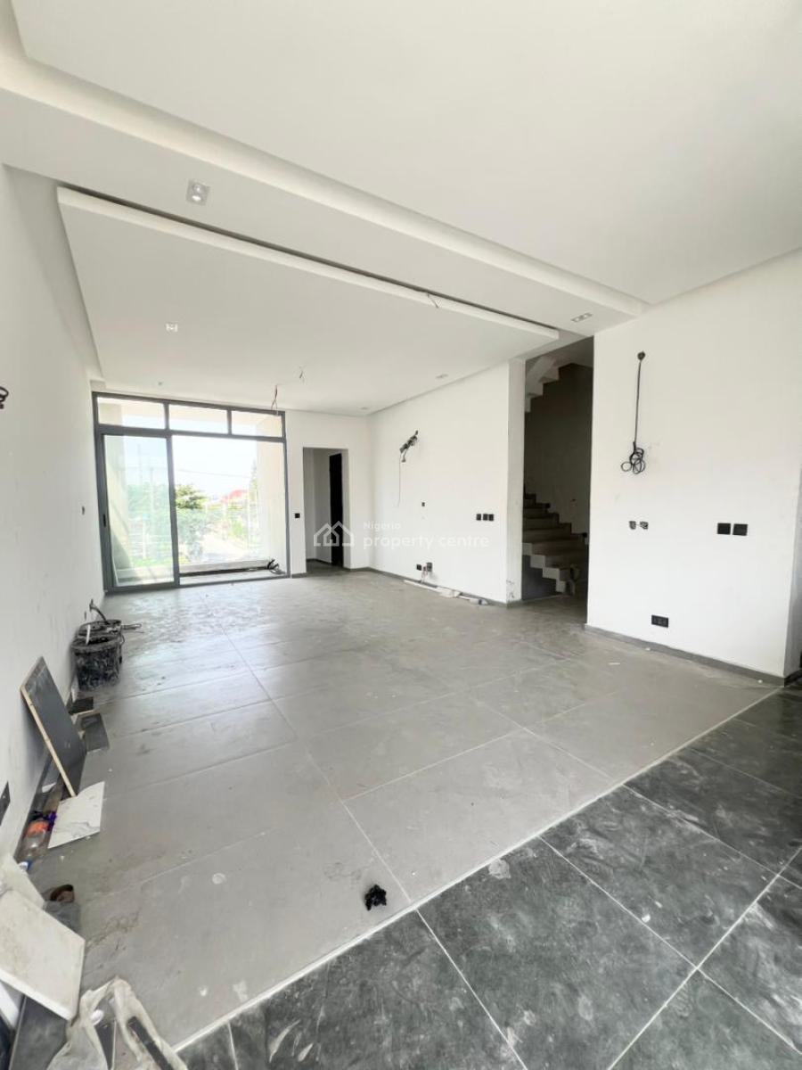 Elegant 4 Bedroom Terrace Duplex in a Secured Estate., Lekki Phase 1, Lekki, Lagos, Terraced Duplex for Sale
