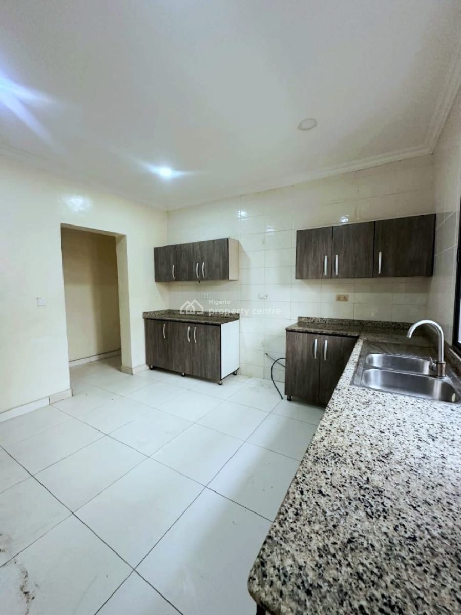 Well Maintained 2 Bedroom with Bq, Victoria Island (vi), Lagos, Flat / Apartment for Rent