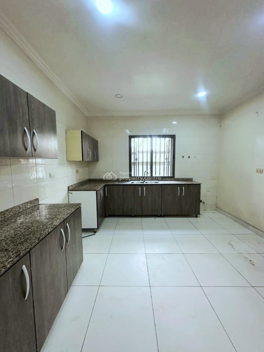 Well Maintained 2 Bedroom with Bq, Victoria Island (vi), Lagos, Flat / Apartment for Rent