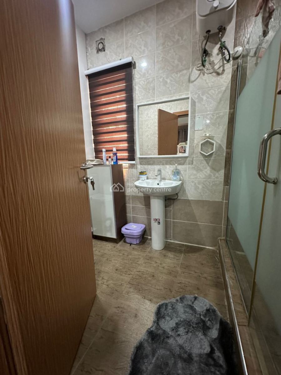 Well-maintained 4-bedroom Apartment with Gym (4th Floor), Ikoyi, Lagos, Flat / Apartment for Rent