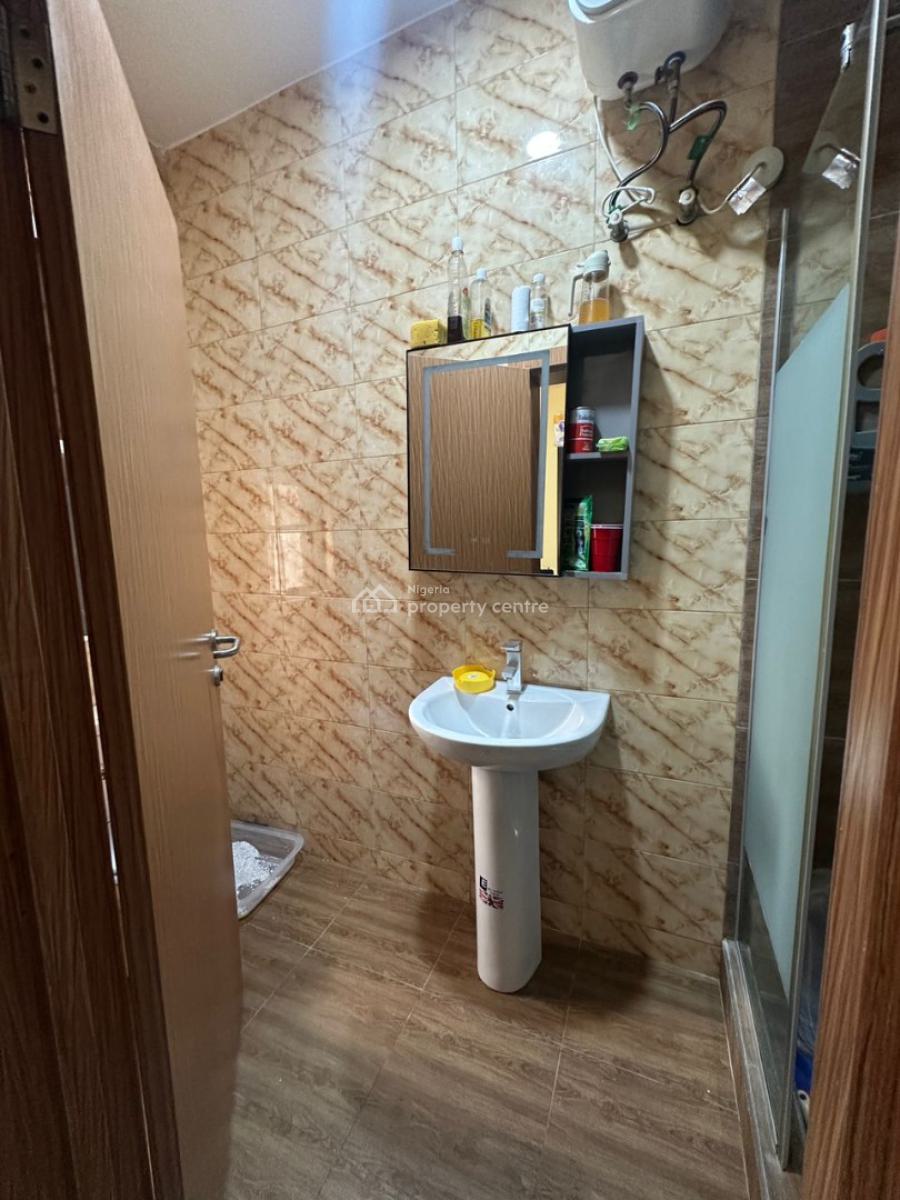 Well-maintained 4-bedroom Apartment with Gym (4th Floor), Ikoyi, Lagos, Flat / Apartment for Rent