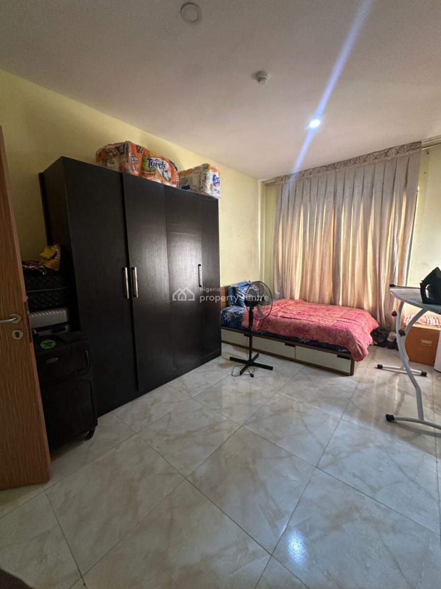 Well-maintained 4-bedroom Apartment with Gym (4th Floor), Ikoyi, Lagos, Flat / Apartment for Rent
