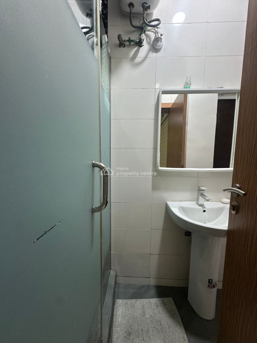 Well-maintained 4-bedroom Apartment with Gym (4th Floor), Ikoyi, Lagos, Flat / Apartment for Rent