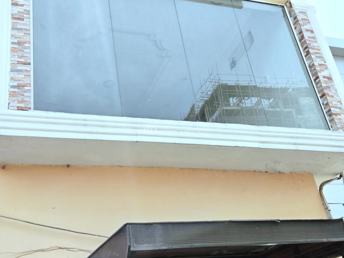 Commercial  2 Rooms Shop Space, Lekki Phase 1, Lekki, Lagos, Shop for Rent