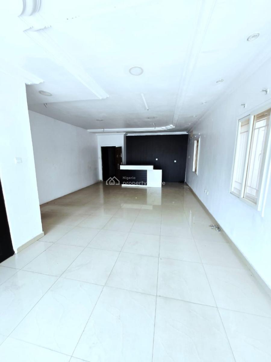 Commercial  2 Rooms Shop Space, Lekki Phase 1, Lekki, Lagos, Shop for Rent