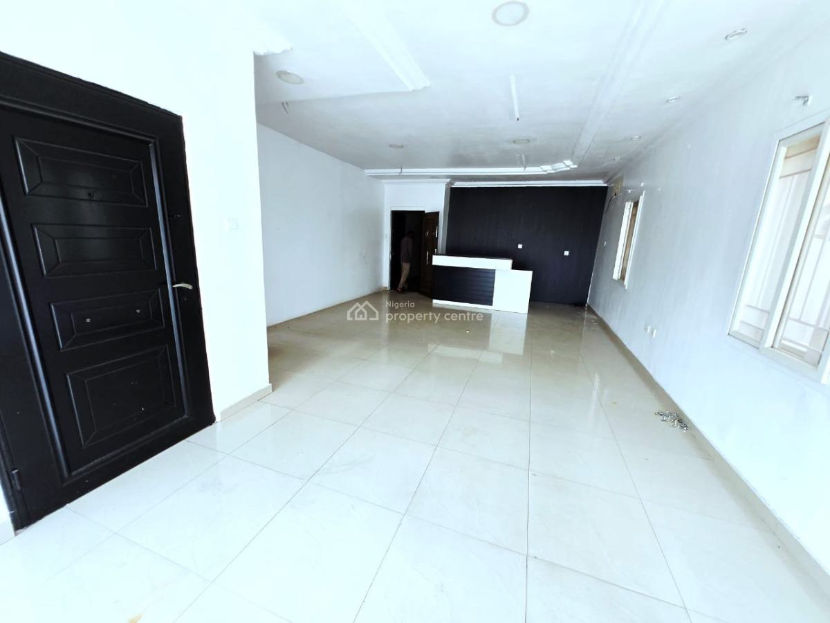 Commercial  2 Rooms Shop Space, Lekki Phase 1, Lekki, Lagos, Shop for Rent