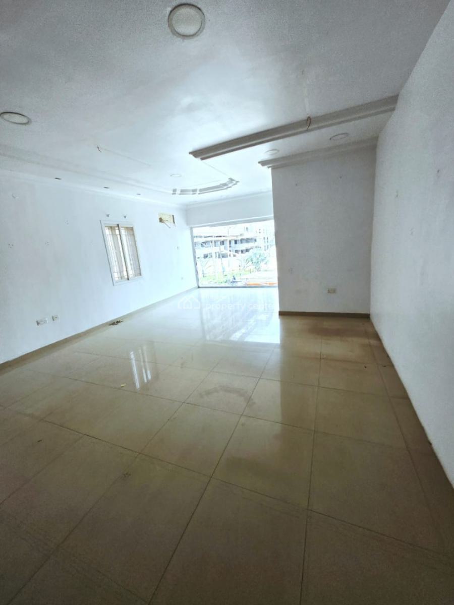 Commercial  2 Rooms Shop Space, Lekki Phase 1, Lekki, Lagos, Shop for Rent