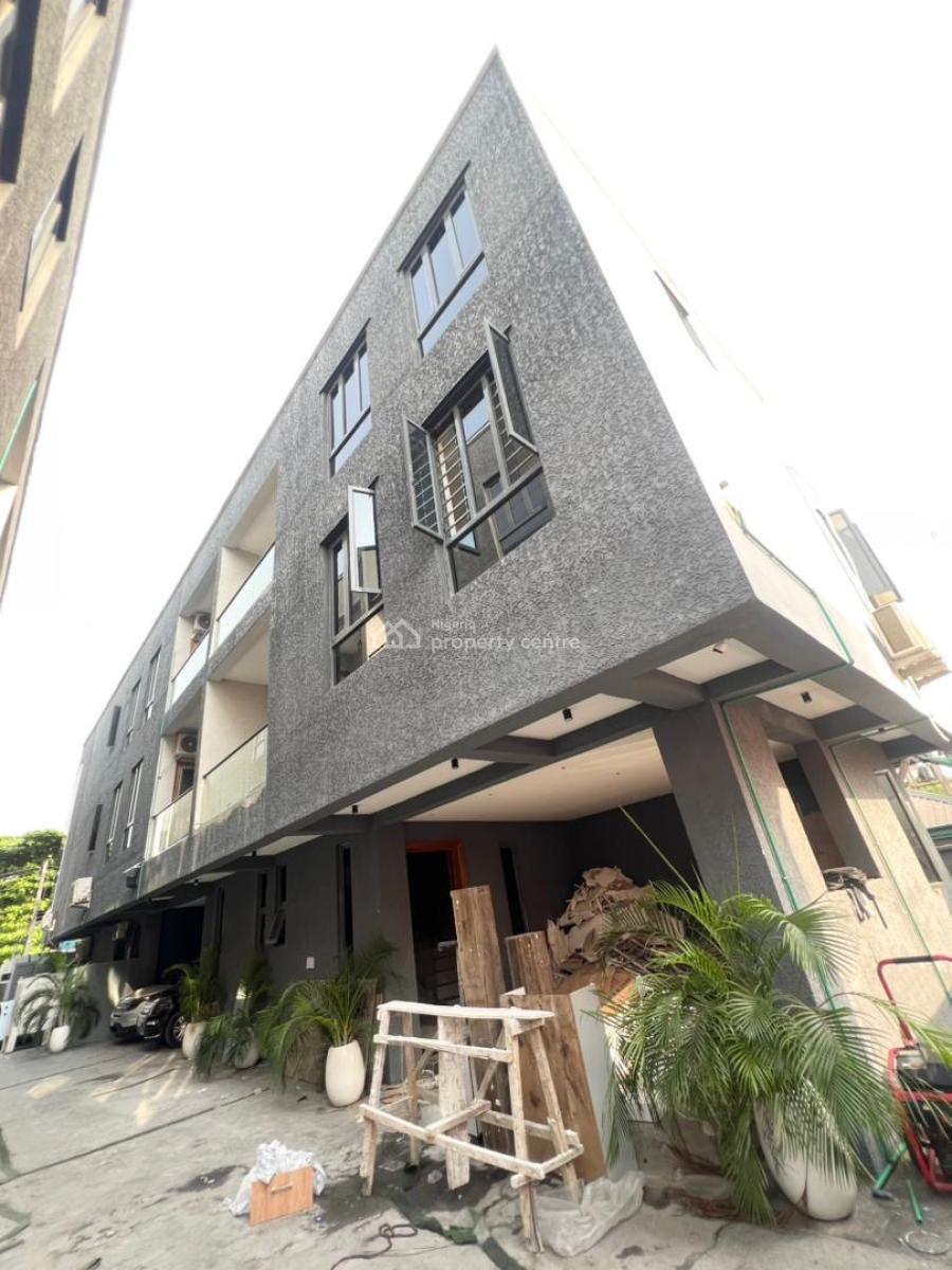 Luxury 4 Bedroom Apartment with Swimming Pool in a Secure Estate, Lekki Phase 1, Lekki, Lagos, Flat / Apartment for Sale