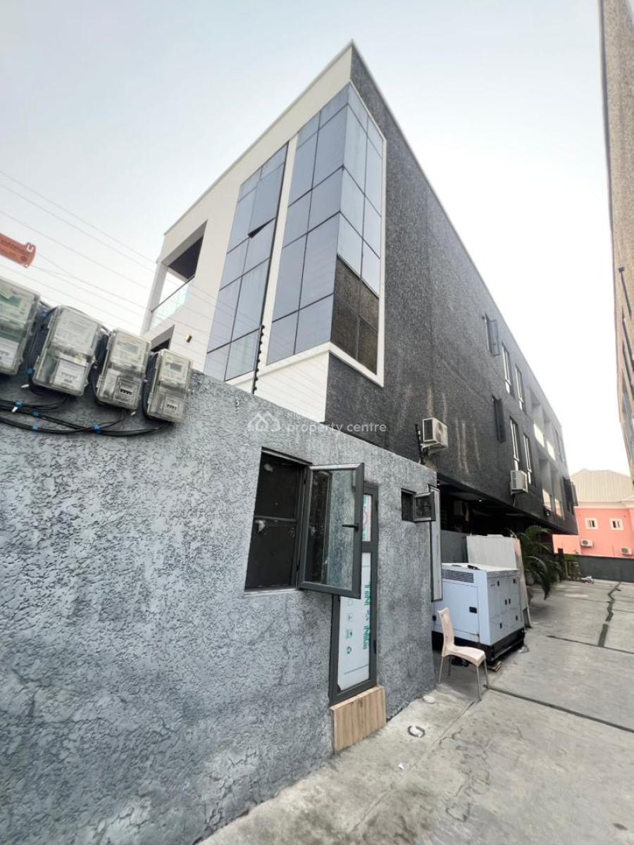 Luxury 4 Bedroom Apartment with Swimming Pool in a Secure Estate, Lekki Phase 1, Lekki, Lagos, Flat / Apartment for Sale