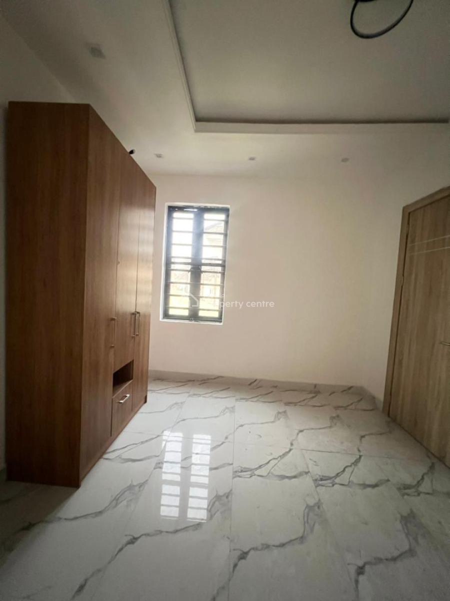 Luxury 4 Bedroom Apartment with Swimming Pool in a Secure Estate, Lekki Phase 1, Lekki, Lagos, Flat / Apartment for Sale