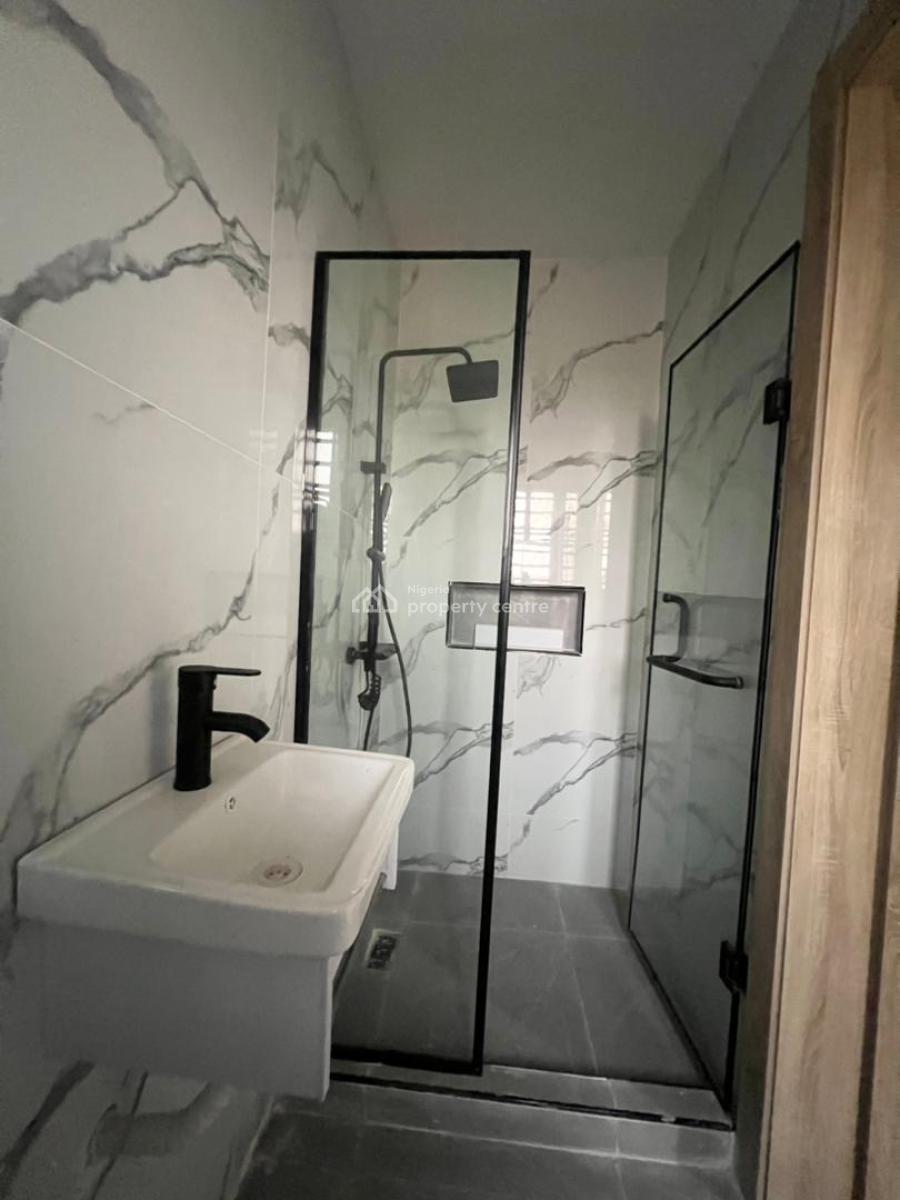 Luxury 4 Bedroom Apartment with Swimming Pool in a Secure Estate, Lekki Phase 1, Lekki, Lagos, Flat / Apartment for Sale