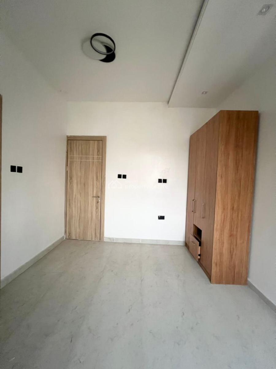 Luxury 4 Bedroom Apartment with Swimming Pool in a Secure Estate, Lekki Phase 1, Lekki, Lagos, Flat / Apartment for Sale