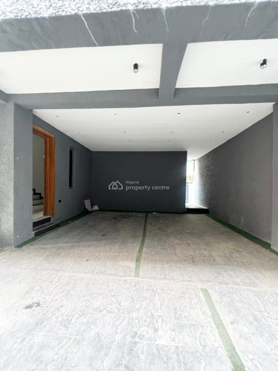 Luxury 4 Bedroom Apartment with Swimming Pool in a Secure Estate, Lekki Phase 1, Lekki, Lagos, Flat / Apartment for Sale