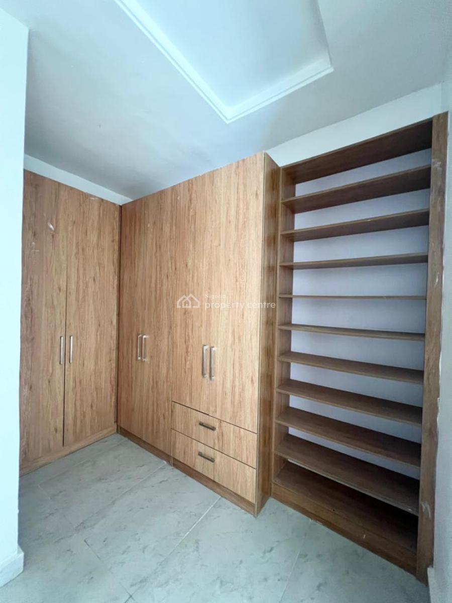 Luxury 4 Bedroom Apartment with Swimming Pool in a Secure Estate, Lekki Phase 1, Lekki, Lagos, Flat / Apartment for Sale