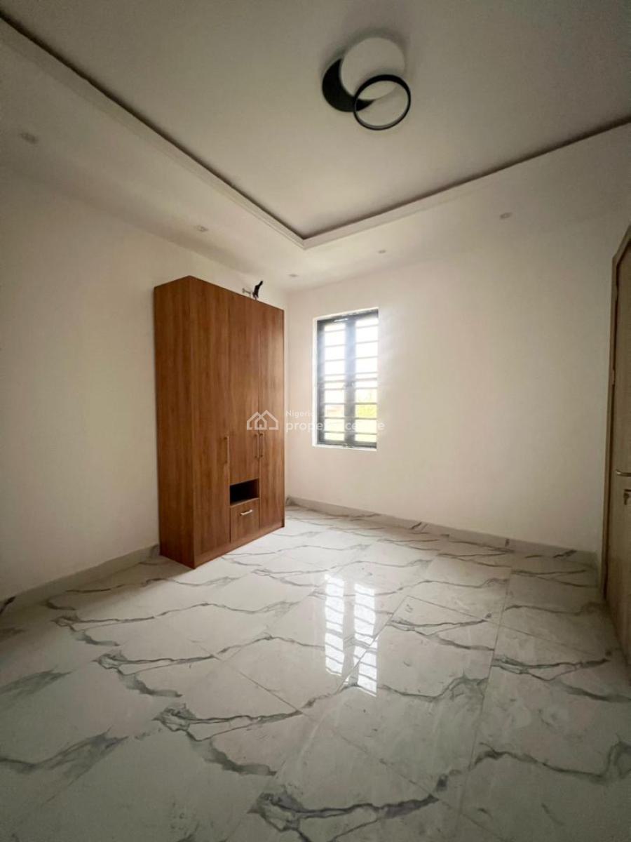 Luxury 4 Bedroom Apartment with Swimming Pool in a Secure Estate, Lekki Phase 1, Lekki, Lagos, Flat / Apartment for Sale