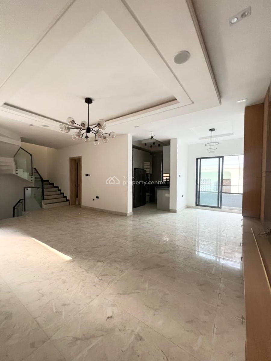 Luxury 4 Bedroom Apartment with Swimming Pool in a Secure Estate, Lekki Phase 1, Lekki, Lagos, Flat / Apartment for Sale