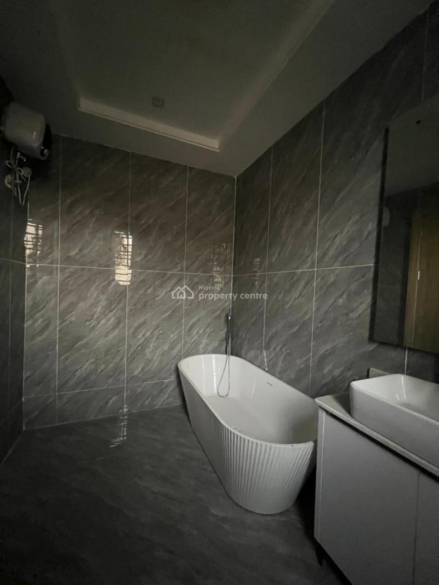 Luxury 4 Bedroom Apartment with Swimming Pool in a Secure Estate, Lekki Phase 1, Lekki, Lagos, Flat / Apartment for Sale