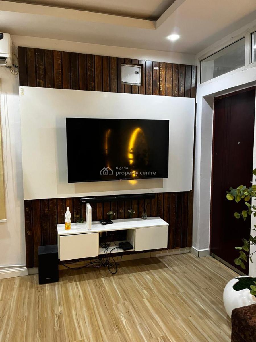 1 Bedroom Apartment, Lekki Phase 1, Lekki, Lagos, Flat / Apartment for Rent