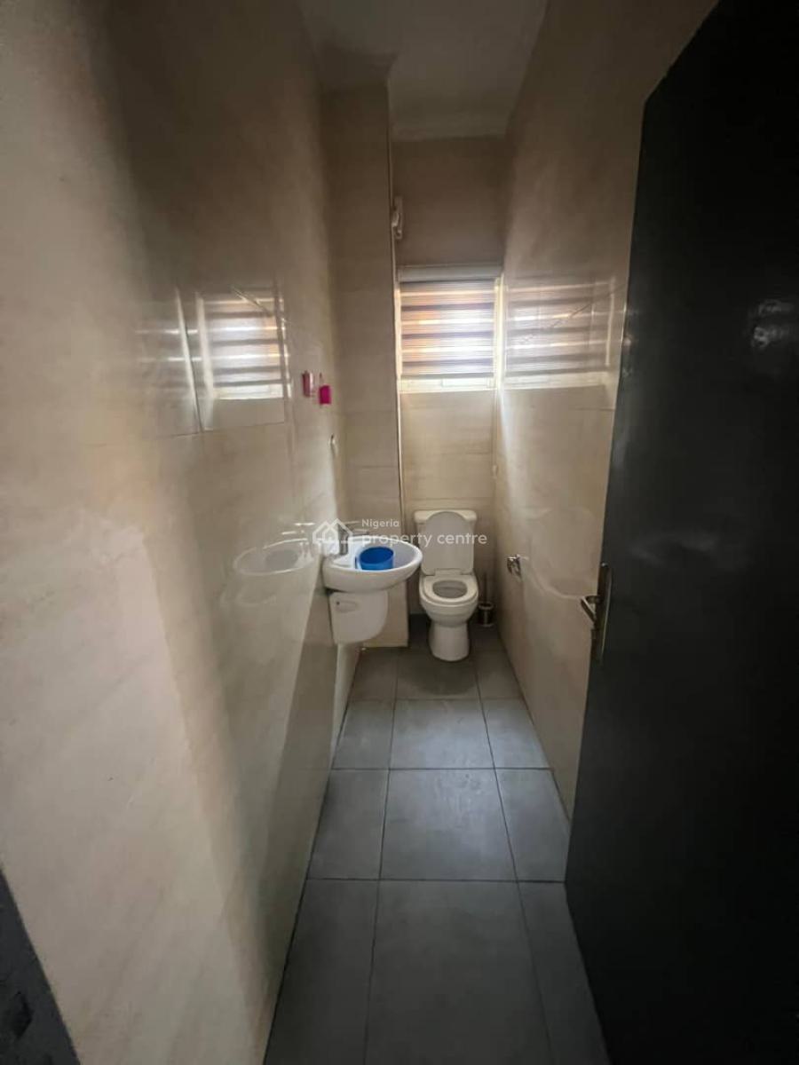 Luxury 3-bedroom Maisonette (penthouse), Cardogan Estate, Osapa, Lekki, Lagos, Block of Flats for Sale