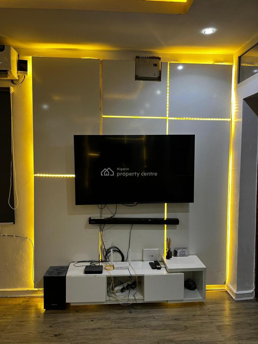 1 Bedroom Apartment, Lekki Phase 1, Lekki, Lagos, Flat / Apartment for Rent