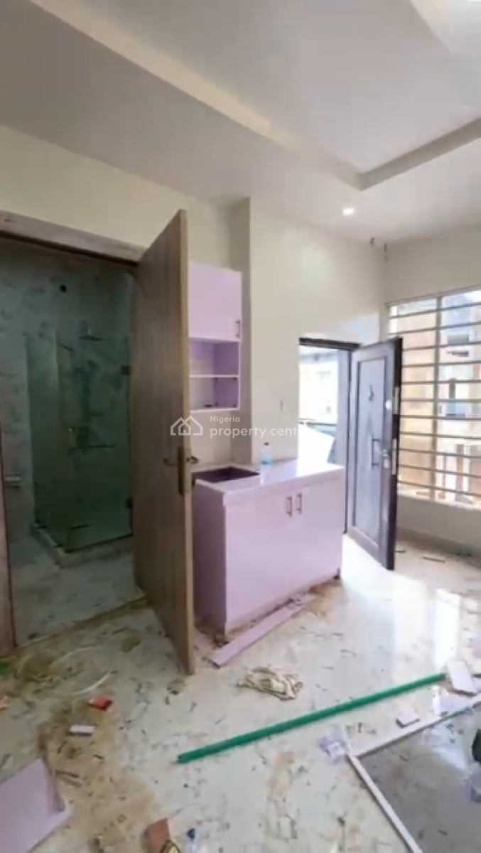 Spacious Studio Master Bedroom, Van Daniel Estate Orchid, Lekki Phase 2, Lekki, Lagos, Flat / Apartment for Rent
