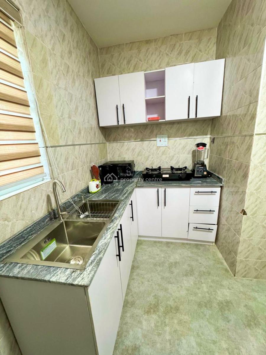 Fully Furnished 2 Bedroom Apartment, Off Nnobi Street, Kilo, Surulere, Lagos, Flat / Apartment Short Let