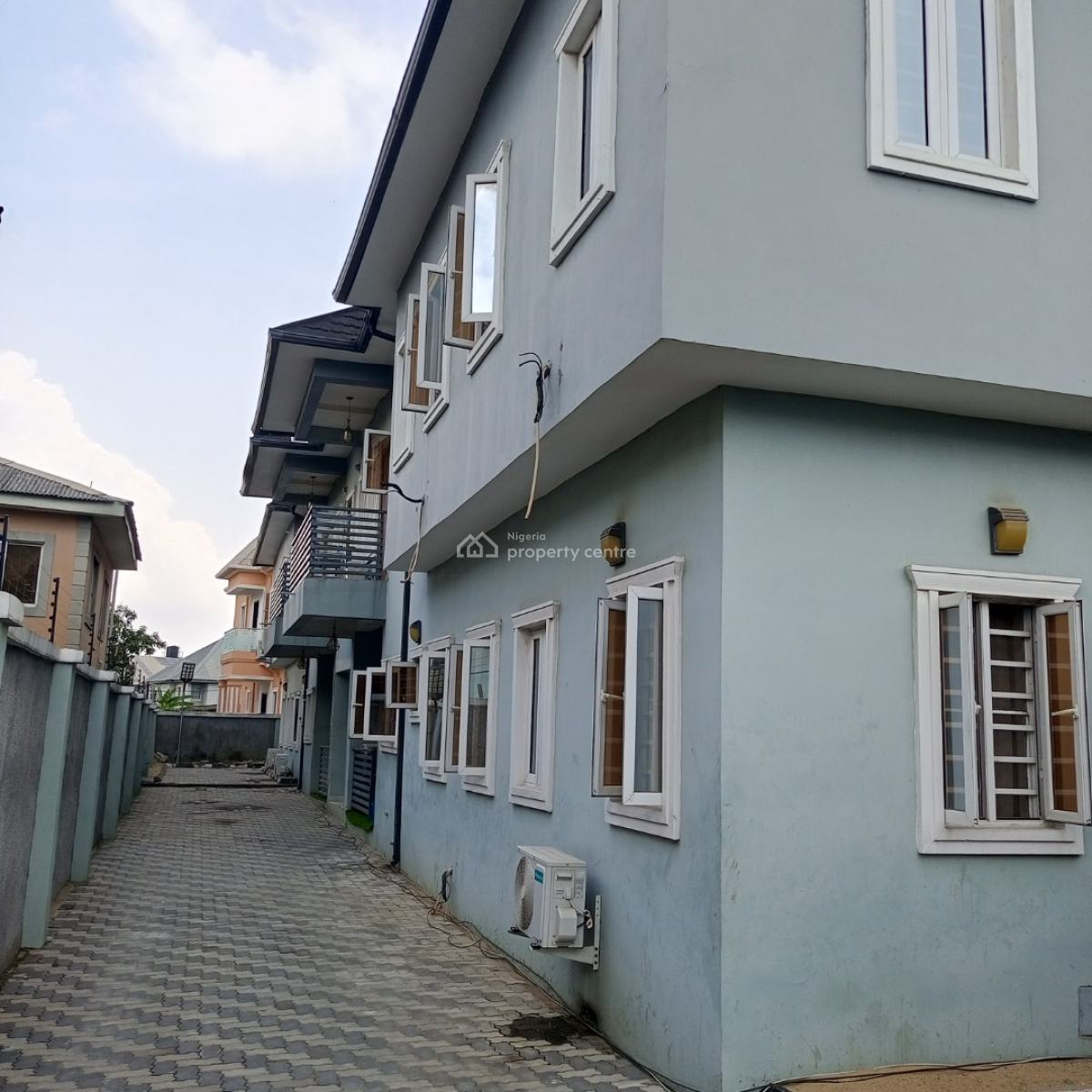 Sharp and Serene 2bedroom Apartment (downstairs), Seaside Estate Badore Ajah-lekki, Badore, Ajah, Lagos, Flat / Apartment for Rent