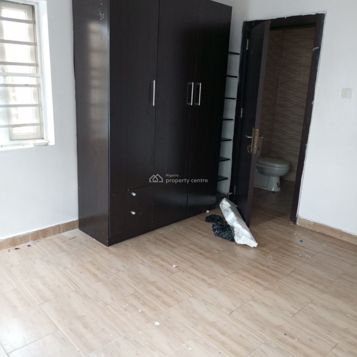Sharp and Serene 2bedroom Apartment (downstairs), Seaside Estate Badore Ajah-lekki, Badore, Ajah, Lagos, Flat / Apartment for Rent