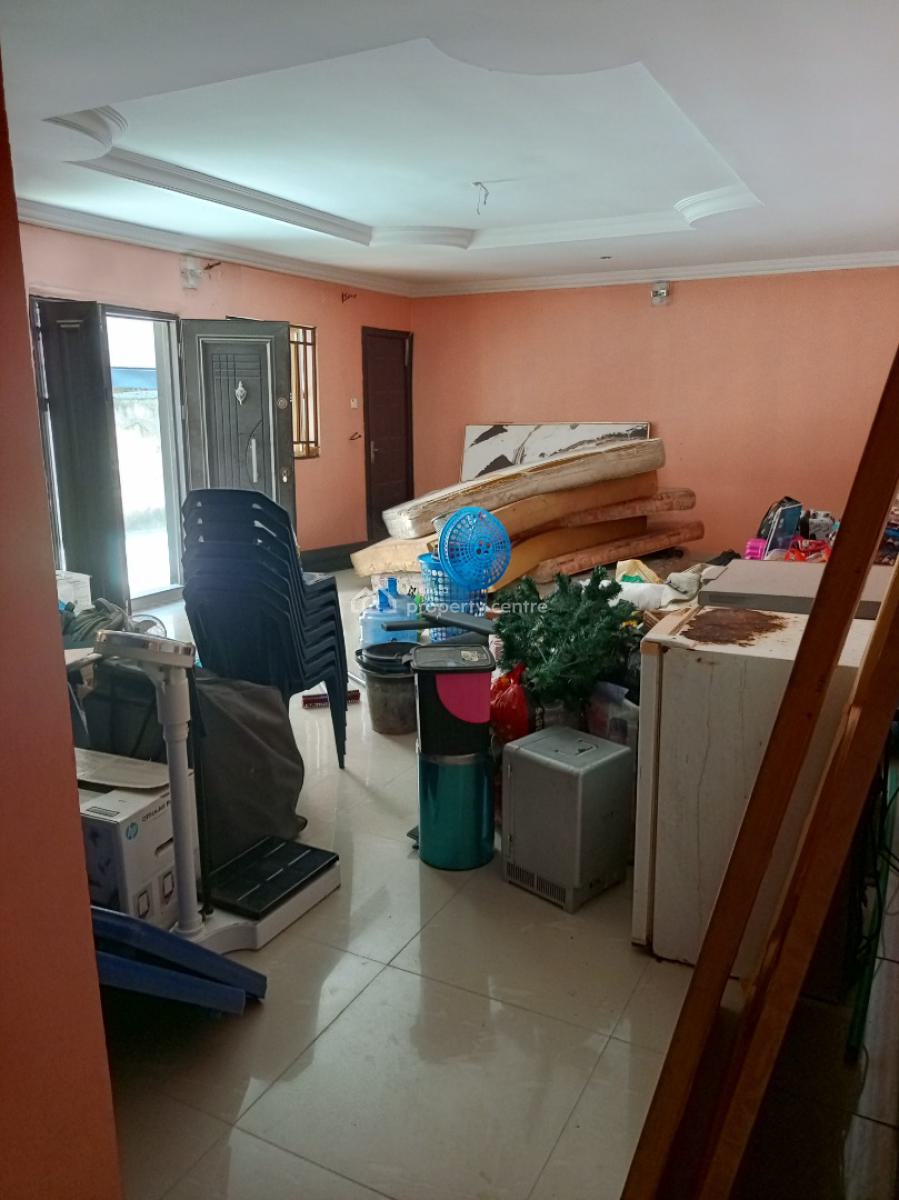 Self Service 3bedroom on Ground Floor Spacious Parlour, Ilason, Ikate Elegushi, Lekki, Lagos, Flat / Apartment for Rent