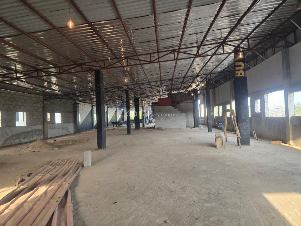 Commercial Property @ Lugbe By Shoprite, Lugbe Express Way By Shoprite, Abuja, Lugbe District, Abuja, Plaza / Complex / Mall for Sale