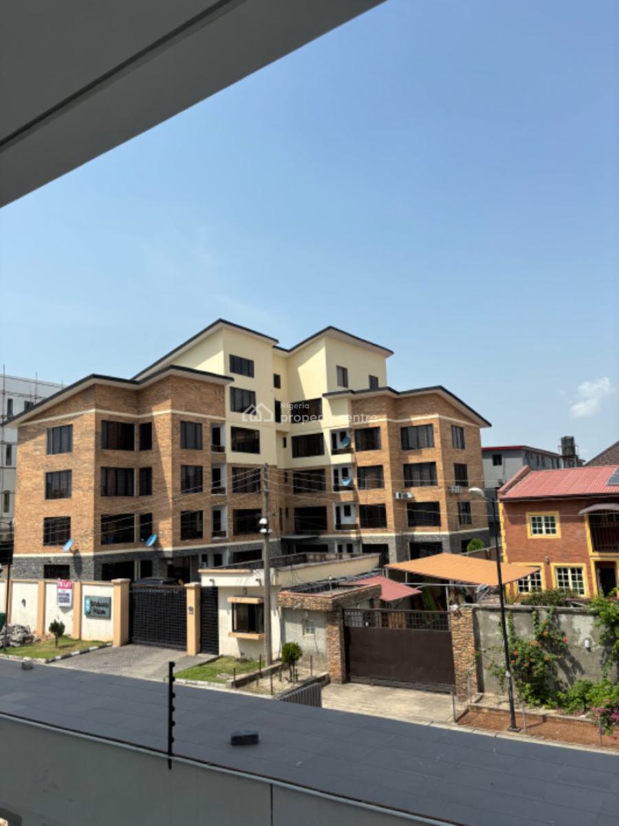 Serviced 3 Bedroom Flat with 1 Room Bq, Lekki Right Side, Ikate, Lekki, Lagos, Flat / Apartment for Rent