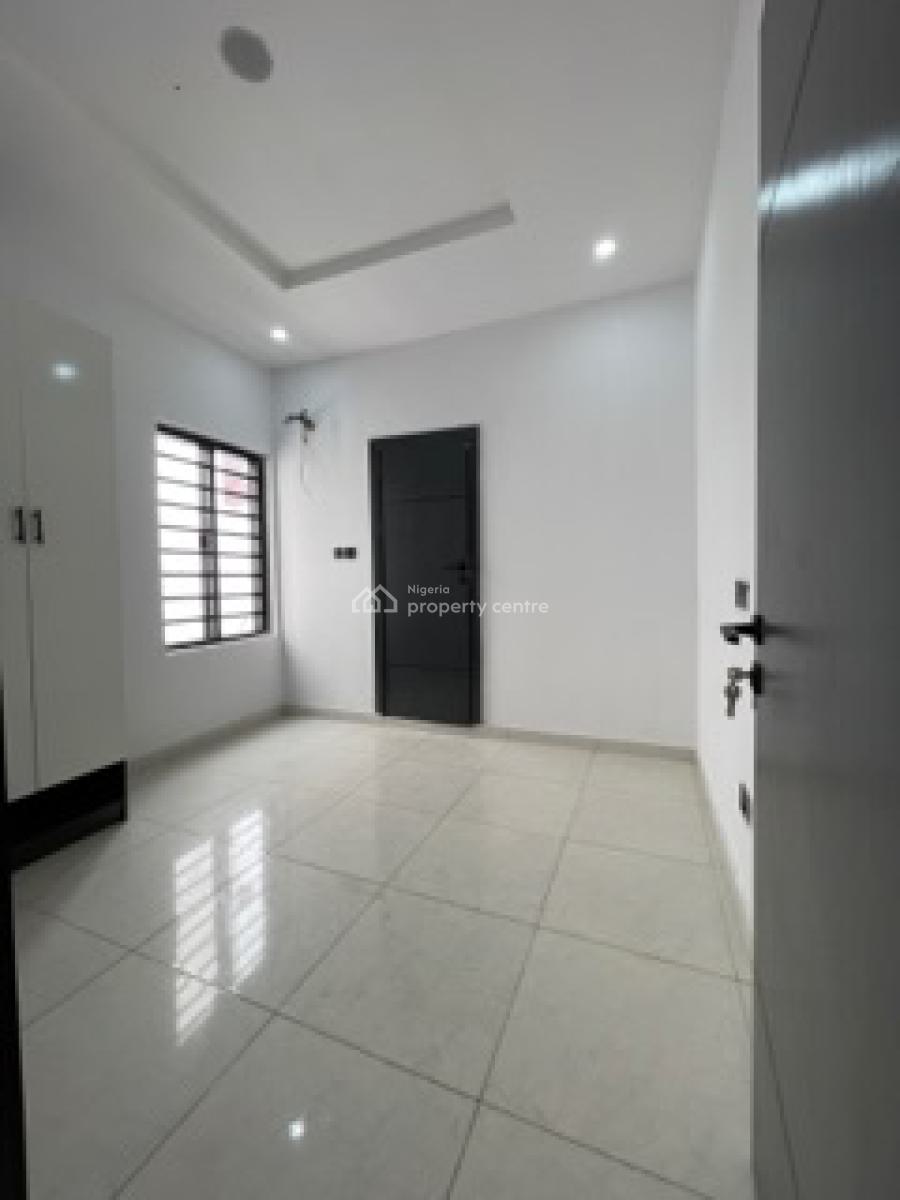 Huge Family Home in a Secured and Gated Estate, Orchid Road Off Chevron Toll Gate, Lekki Phase 2, Lekki, Lagos, Semi-detached Duplex for Sale