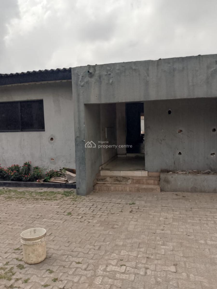 Bungalow  Sitting on a Land of 2150sqm, Adeniyi Jones, Ikeja, Lagos, House for Sale