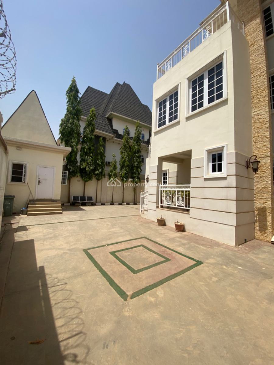 Luxury 5 Bedroom Semi Detached Duplex with 1 Bq, Wuye, Abuja, Semi-detached Duplex for Rent